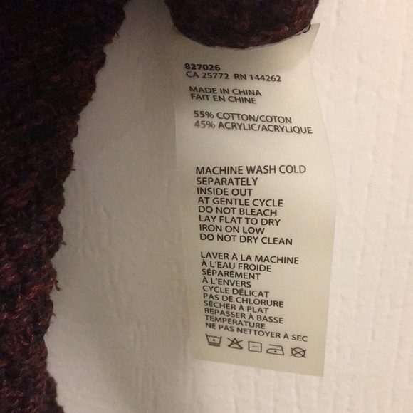 Dex burgundy double v neck scalloped hem - Picture 6 of 6